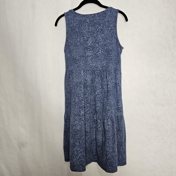 Frye Mini Tiered Sleeveless Shift Dress in Faded Bandana Blue - Picture 2 of 10
